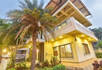 Anmol 4Bhk Villa Khandala has Balcony rooms