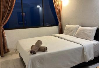 Beach Resort Home Stay Batu Ferringhi allows 18 year olds to book a room