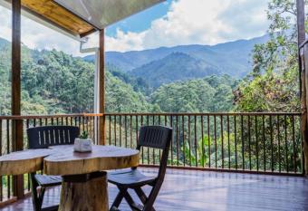 Caba  a campestre cerca a Ecoparque El Salado, Envigado. has Balcony rooms