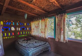 Casa Ecol  gica has Balcony rooms