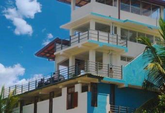 Ran Dhara Beach Resort has Balcony rooms