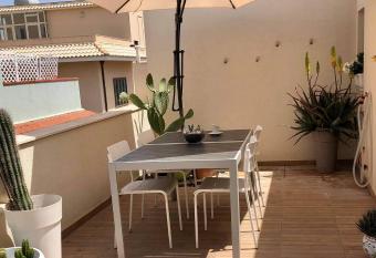 20 di sudest allows 18 year olds to book a room