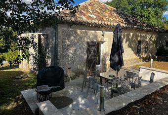 G  te loustalneve has Balcony rooms