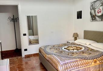 Rooms lungomare has Balcony rooms