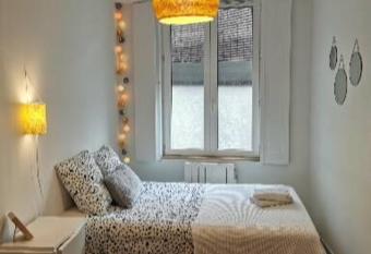 Au c  ur de Nantes allows 18 year olds to book a room