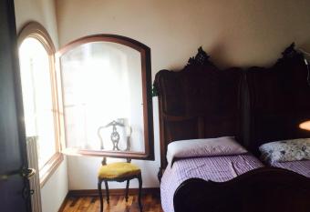 Ca  Regina has Balcony rooms