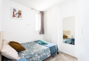 Black Cat Surf House 1 A allows 18 year olds to book a room