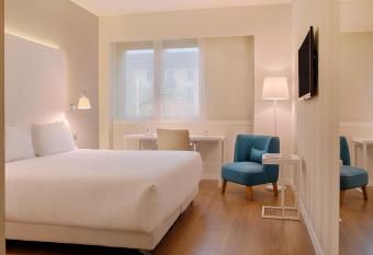 NH Torino Centro allows 18 year olds to book a room