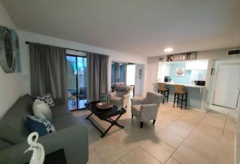 Carpe Diem Central Destin 3 Pools with Grill has Balcony rooms