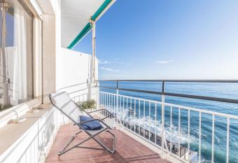 La finestra sul mare has Balcony rooms