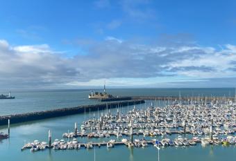 Vivez La vue mer - Studio - Port de plaisance - Plage allows 18 year olds to book a room