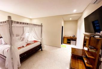 Bali 85 Beach Inn has Balcony rooms