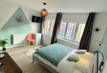 NG SuiteHome Grande Rue allows 18 year olds to book a room