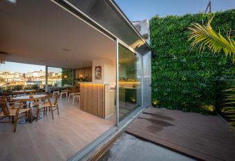 We Hate F Tourists has Balcony rooms