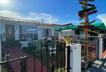 Habitacion Centrica Calle 8 Miami (2) allows 18 year olds to book a room