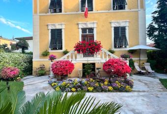 Villa San Donato B&B has Balcony rooms