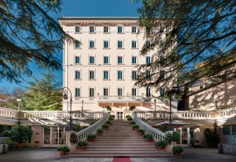 Hotel Helvetia Thermal Spa allows 18 year olds to book a room