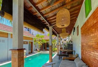 The Lavana Villa Sutji Sanur allows 18 year olds to book a room