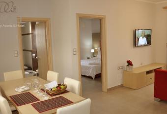 Daniel Luxury Apartments has Balcony rooms