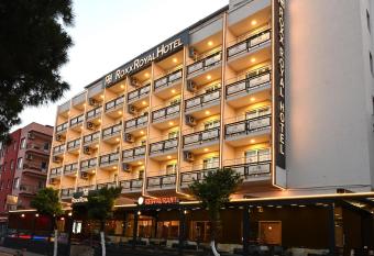 ROXX ROYAL HOTEL allows 18 year olds to book a room