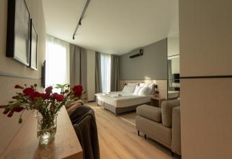 Sarnia Point Apartamenty Prestige allows 18 year olds to book a room