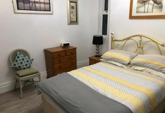 Tees Valley B&B apartment 1 allows 18 year olds to book a room