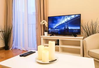 FilinHome Papa Suite 3 allows 18 year olds to book a room