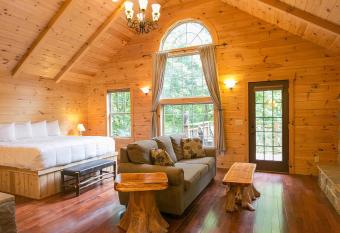 Lofty Willows Treehouse by Amish Country Lodging has Balcony rooms