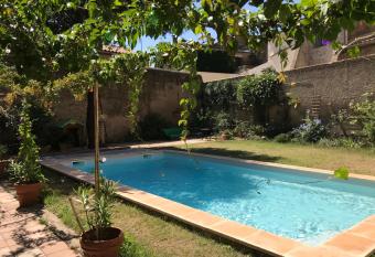 L   ANDROUNE allows 18 year olds to book a room