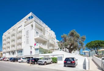 Hotel Bembo has Balcony rooms