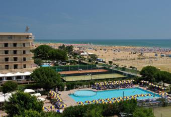 Hotel Excelsior has Balcony rooms