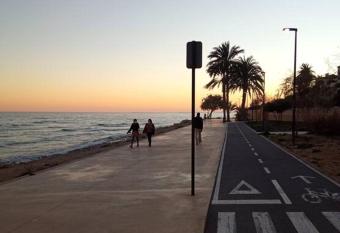 piso junto al mar para ocho personas m  ximo has Balcony rooms