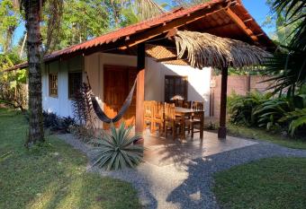 Pura Vida Vegana allows 18 year olds to book a room