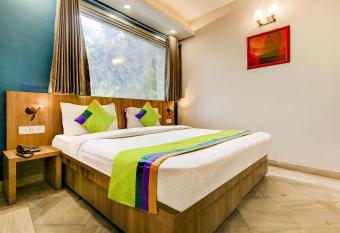 Treebo Mall View, DLF Phase II allows 18 year olds to book a room