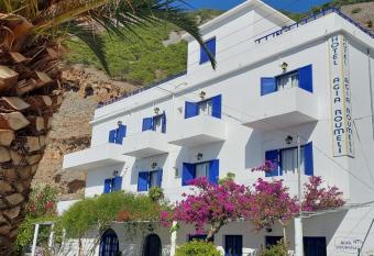 Agia Roumeli APARTMENT allows 18 year olds to book a room