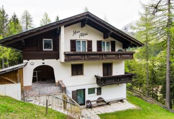 Haus Alpina has Balcony rooms