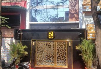 Rich Hotel Mumbai has Smoking rooms