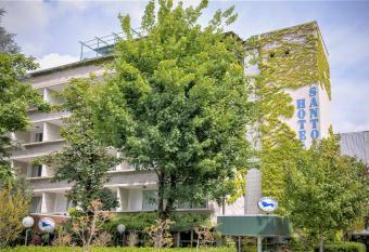 Hotel Santoli has Balcony rooms