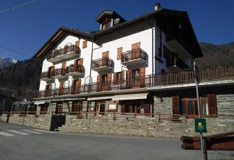 Hotel Beau Sejour has Balcony rooms