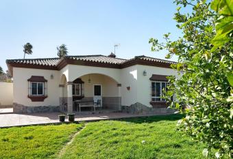 La Flor has Smoking rooms