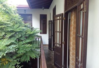 Comfort Inn- Galle Fort allows 18 year olds to book a room