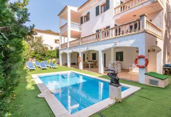 Shorabaixa has Balcony rooms