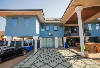 Beauty Hotel has Balcony rooms