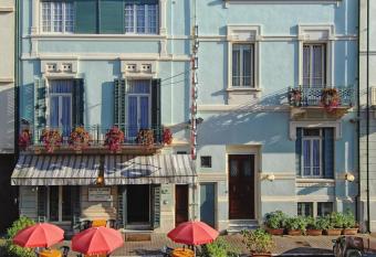 Hotel Massimo has Balcony rooms