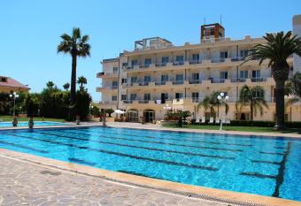 Club Hotel Kennedy has Balcony rooms