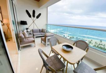 NEW Ocean View Paradise Luxury Beach Pool Gym WiFI has Balcony rooms