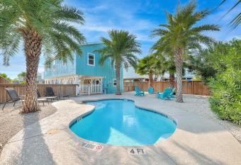 Surf Inn has Balcony rooms
