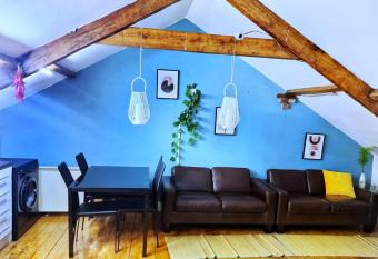 Beaming Paradise Newcastle City Center allows 18 year olds to book a room