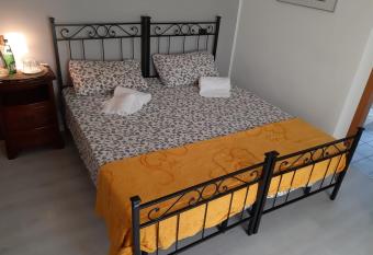 villa gusto e benessere charme e relais e maneggio allows 18 year olds to book a room