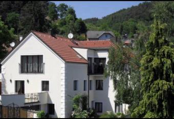 Pension Artstetten has Balcony rooms